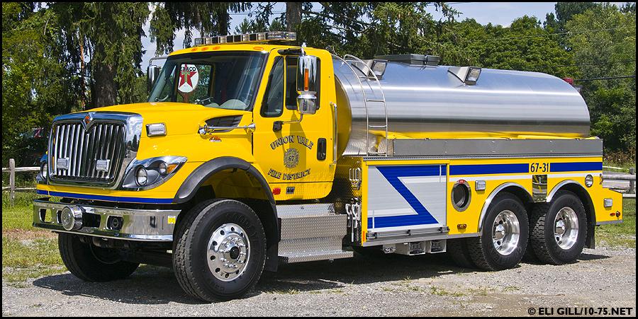 67-31: 2010 International 7600/US Tanker - 500/3000
